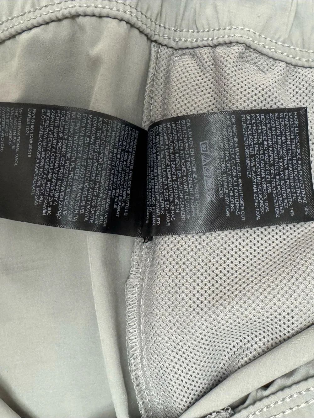 North Face Shorts Mens Size 2XL Outdoor Workout Lightweight Activewear Gray